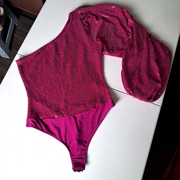 Living the Dream Sequin Bodysuit Fashion Nova Fuchsia - Picture 3 of 8